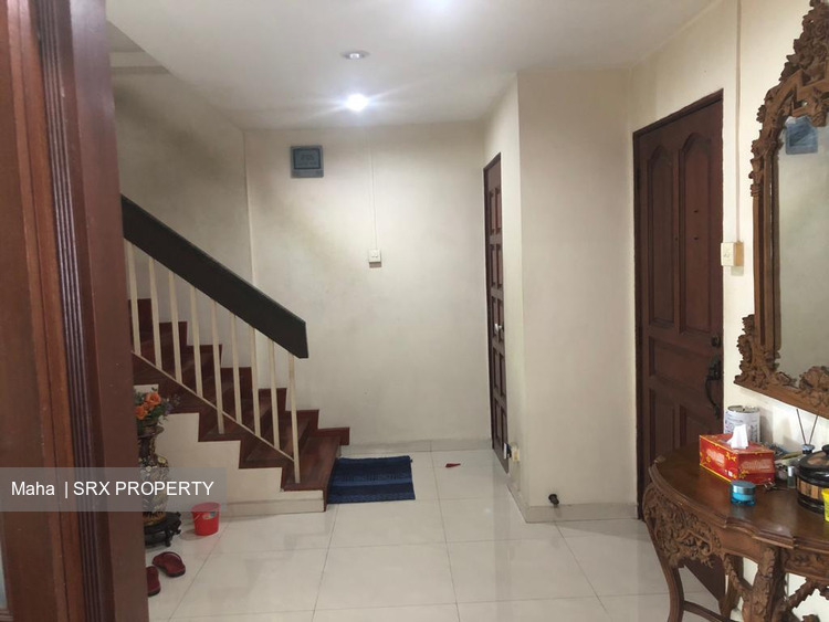 Blk 547 Jurong West Street 42 (Jurong West), HDB Executive #232939521